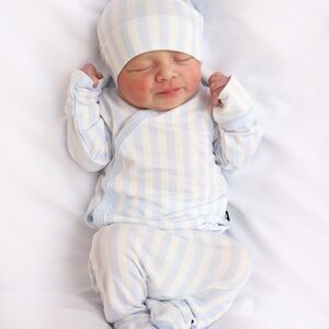 Kyte baby take me home set with cap in cool mist stripe size newborn